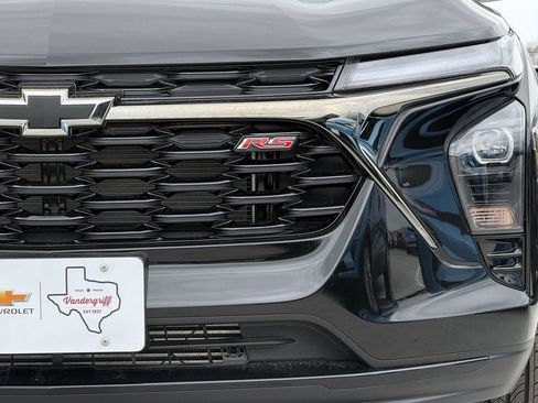 New 2026 Chevrolet Trax RS w/ Sunroof Package image 8