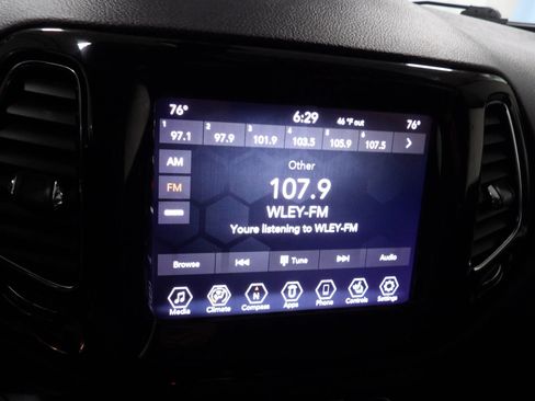 Used 2019 Jeep Compass Limited AWD/4WD image 15
