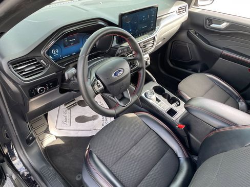 Used 2024 Ford Escape ST-Line Select w/ Tech Pack #2 image 4