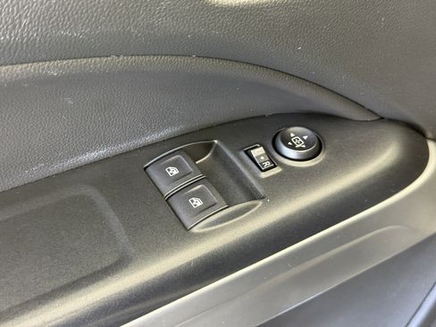 Used 2022 Chevrolet Colorado LT w/ Fleet Safety Package AWD/4WD image 15