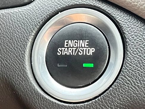 Used 2023 Chevrolet Equinox LT w/ Driver Convenience Package AWD/4WD image 30