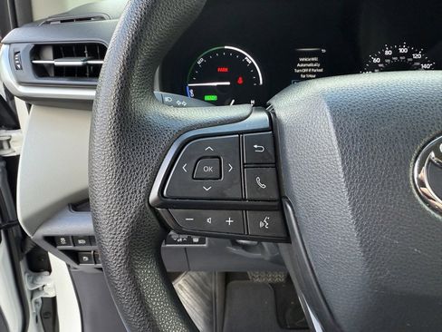 Used 2024 Toyota Sienna LE image 31