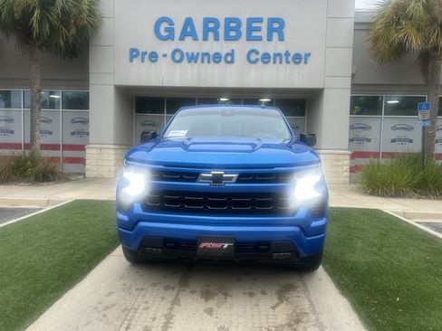 Used 2025 Chevrolet Silverado 1500 RST AWD/4WD image 2