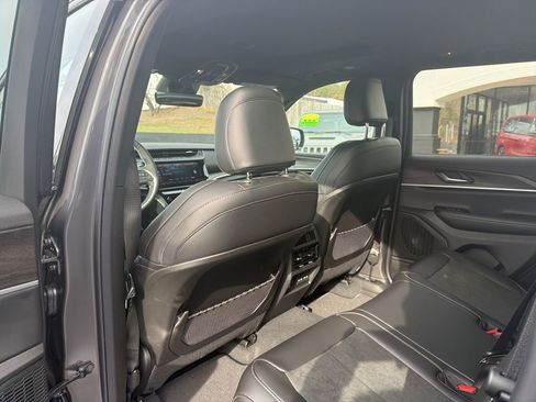 New 2026 Jeep Grand Cherokee Laredo image 23