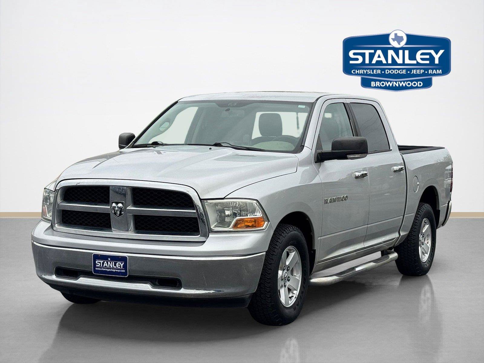 Used 2011 RAM 1500 Classic SLT w/ Luxury Group RWD image 3