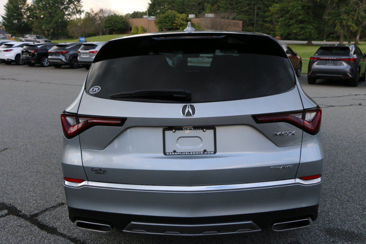 Used 2025 Acura MDX SH-AWD image 4