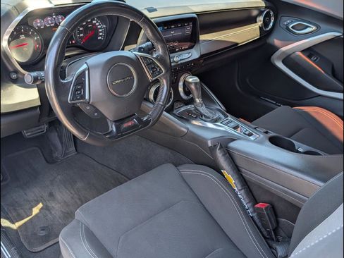 Used 2019 Chevrolet Camaro SS RWD image 8