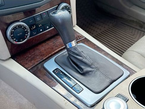 Used 2009 Mercedes-Benz C 300 4MATIC Sedan image 16