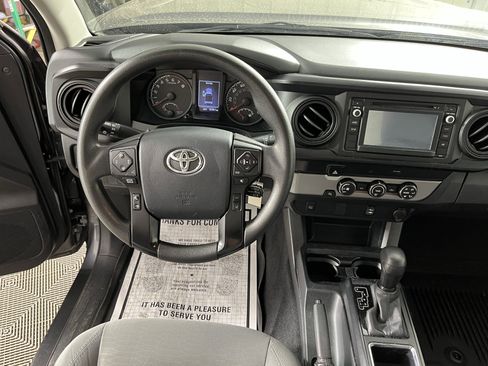 Used 2019 Toyota Tacoma SR image 11