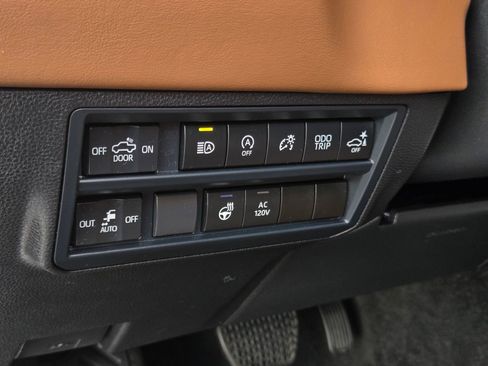 Used 2025 Toyota Tundra 1794 Edition image 20