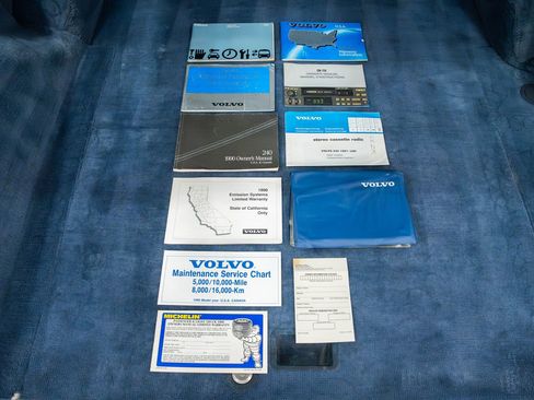 Used 1990 Volvo 240 DL image 34