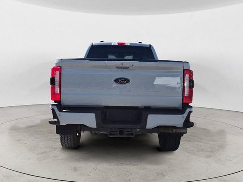 Used 2025 Ford F350 Lariat w/ Black Appearance Package image 4
