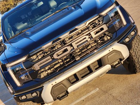 Used 2024 Ford F150 Raptor image 14