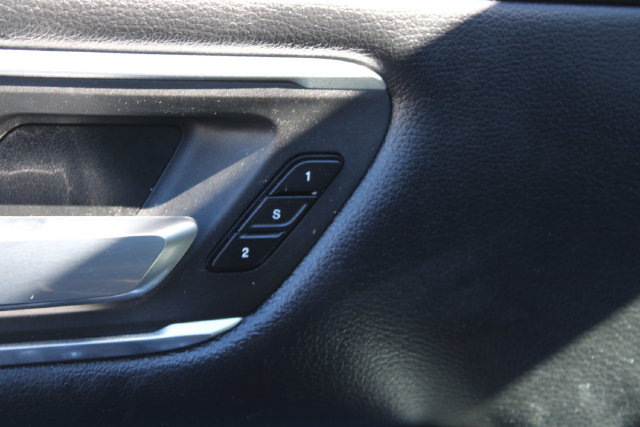 Used 2019 RAM 1500 Laramie AWD/4WD image 17