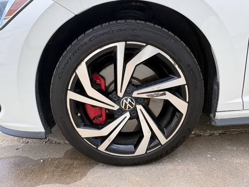 Used 2024 Volkswagen Jetta GLI Autobahn FWD image 6