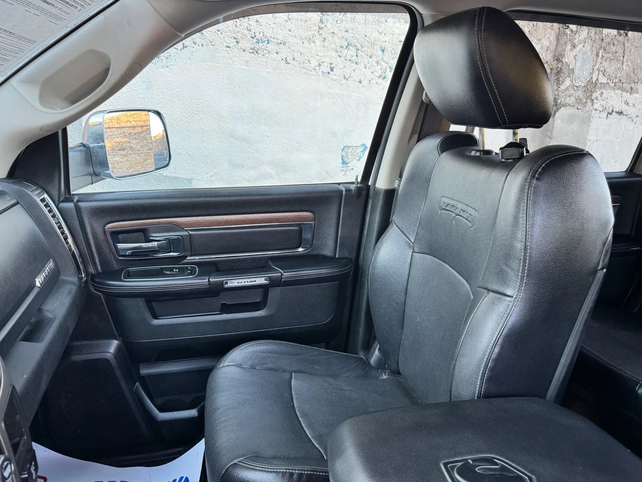 Used 2017 RAM 1500 Laramie w/ Convenience Group AWD/4WD image 21