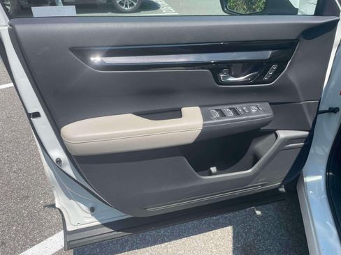 Used 2024 Honda CR-V EX-L image 16