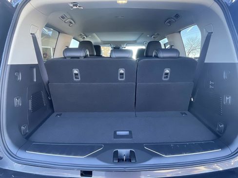 Certified 2025 INFINITI QX80 Pure image 8