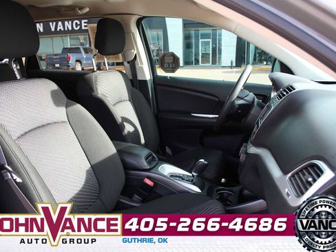 Used 2020 Dodge Journey SE w/ Blacktop Package image 15