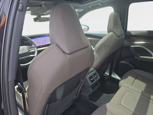 Certified 2025 Audi Q5 Premium w/ Premium Plus AWD/4WD image 10