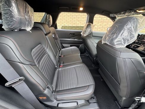 New 2026 Nissan Pathfinder Rock Creek image 9