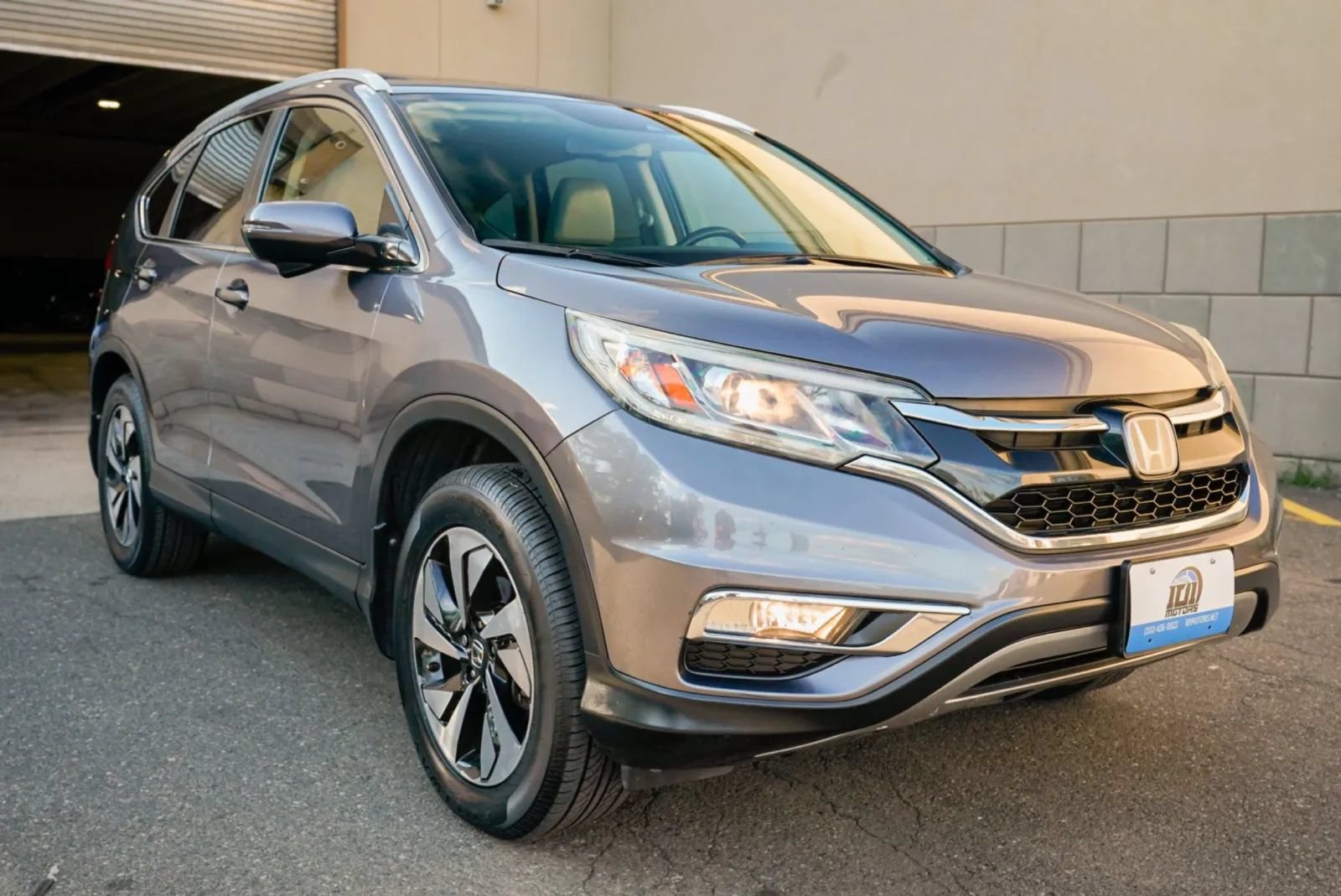 Used 2016 Honda CR-V Touring image 3