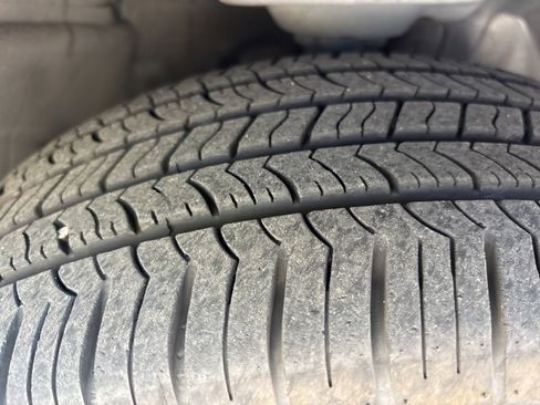 Used 2017 Subaru Forester 2.5i Premium w/ All-Weather Package image 2