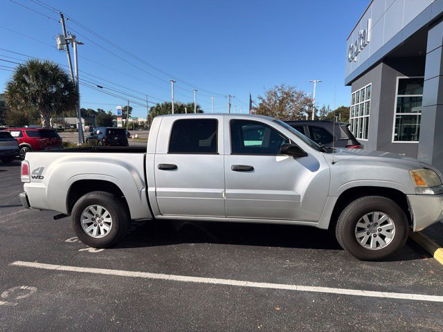 Used 2006 Mitsubishi Raider LS AWD/4WD image 5