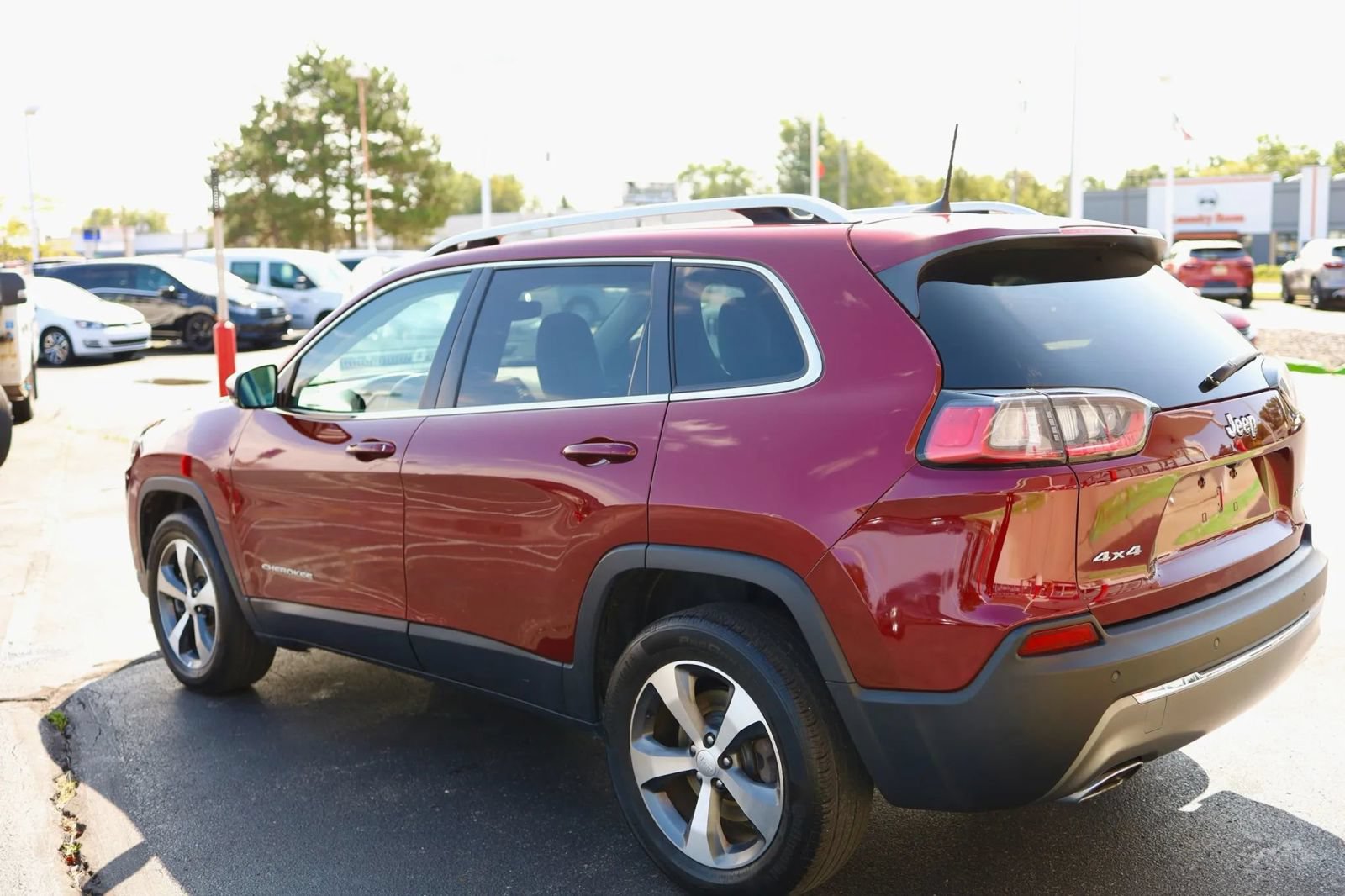 Used 2020 Jeep Cherokee Limited AWD/4WD image 7