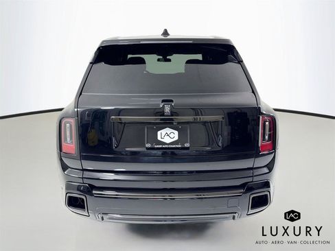 Used 2025 Rolls-Royce Cullinan Black Badge AWD/4WD image 7