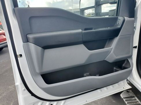 New 2025 Ford F350 XL w/ XL Chrome Package image 13