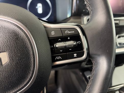 Certified 2023 Kia Sorento SX AWD/4WD image 37