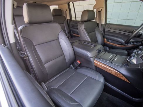 Used 2017 Chevrolet Suburban Premier image 24