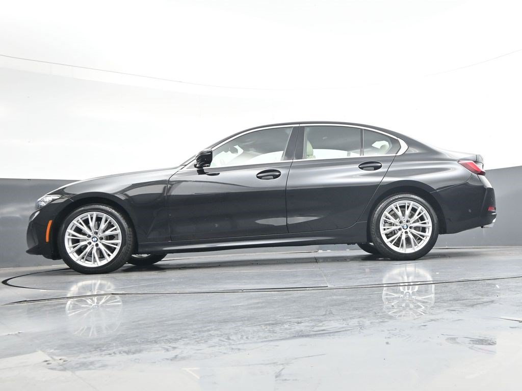 Used 2024 BMW 330i Sedan w/ Convenience Package RWD image 32