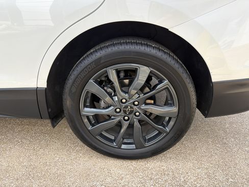 Used 2023 Chevrolet Equinox RS w/ RS Leather Package FWD image 23