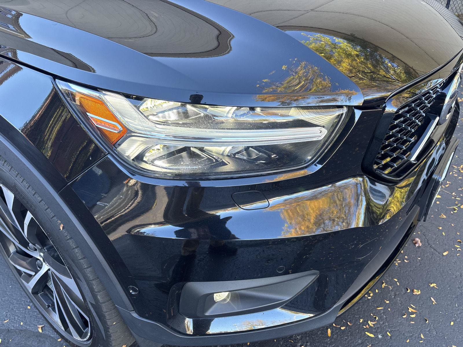 Used 2022 Volvo XC40 T5 R-Design w/ Advanced Package AWD/4WD image 6
