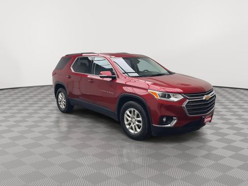 Used 2020 Chevrolet Traverse LT w/ LPO, Floor Liner Package image 34