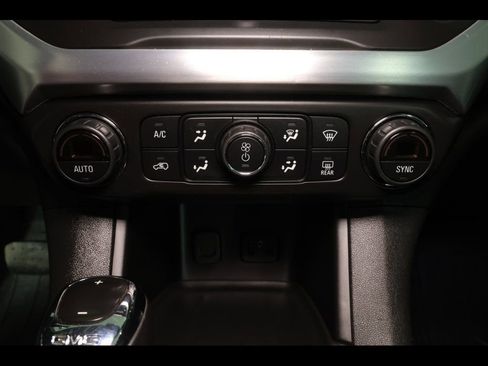 Used 2019 GMC Acadia SLE w/ LPO, Floor Liner Package AWD/4WD image 9