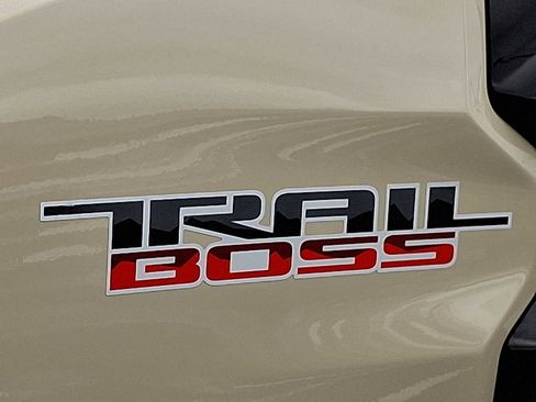 Used 2024 Chevrolet Colorado Trail Boss w/ Advanced Trailering Package AWD/4WD image 29