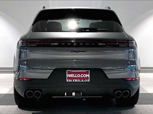 New 2026 Porsche Cayenne E-Hybrid image 6