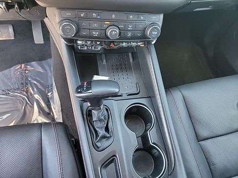Used 2025 Dodge Durango GT AWD/4WD image 21