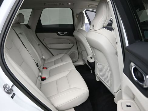 Certified 2023 Volvo XC60 B5 Plus w/ Protection Package Premier image 17