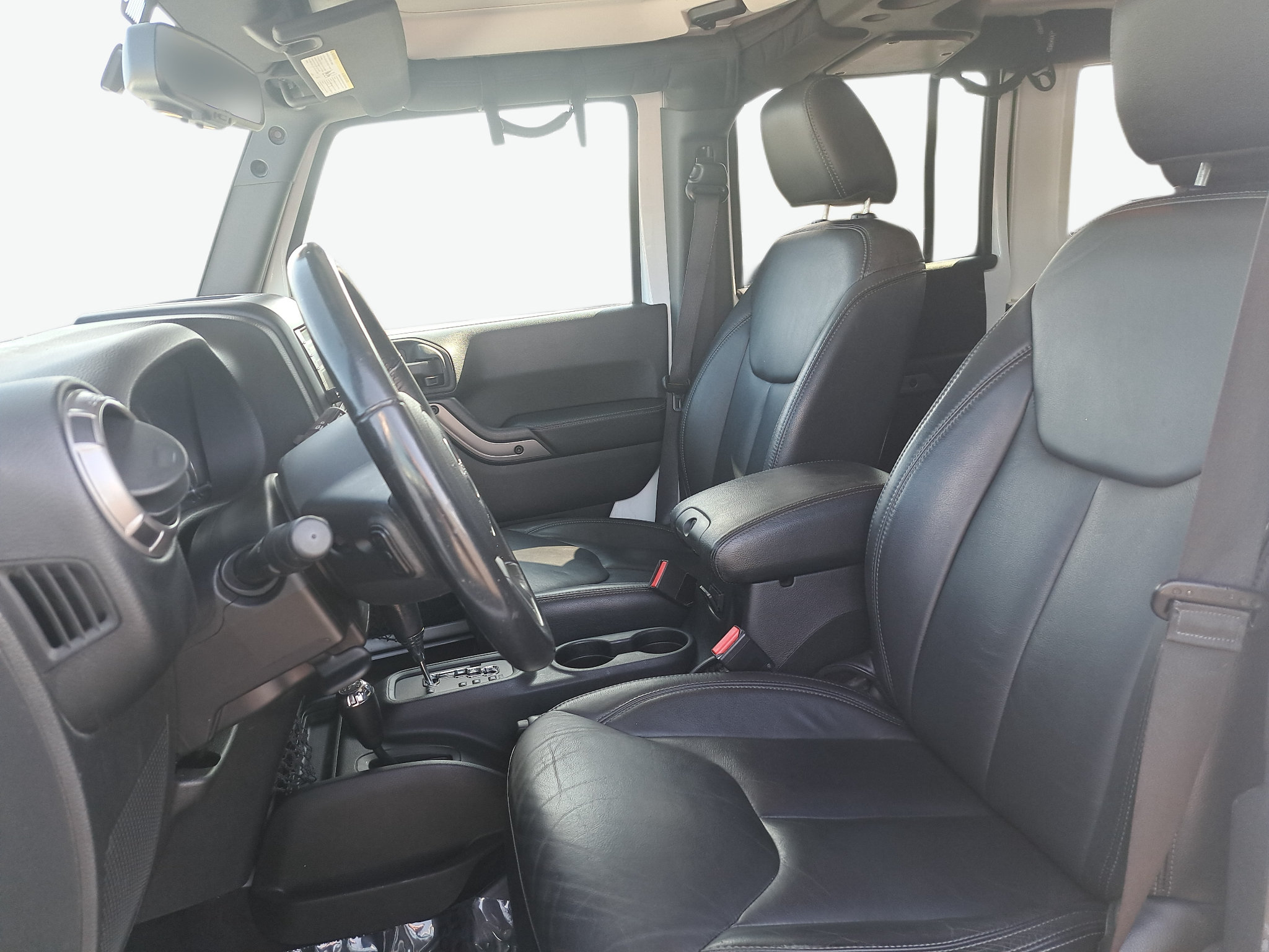 Used 2018 Jeep Wrangler Unlimited Sahara w/ Dual Top Group AWD/4WD image 15