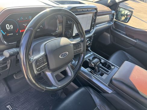 Used 2022 Ford F150 Lariat image 12