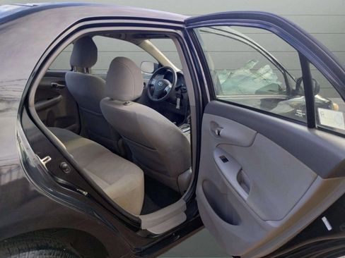 Used 2010 Toyota Corolla LE FWD image 14