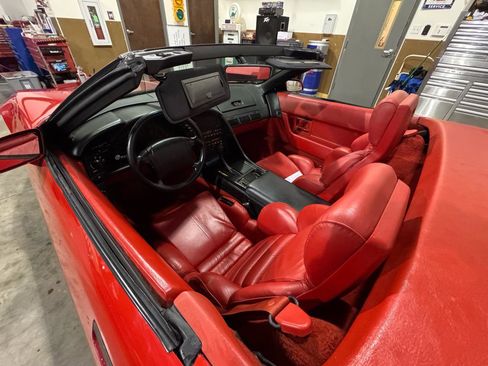 Used 1993 Chevrolet Corvette Convertible image 19
