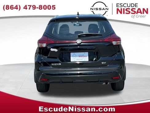 Used 2023 Nissan Kicks SV FWD image 4