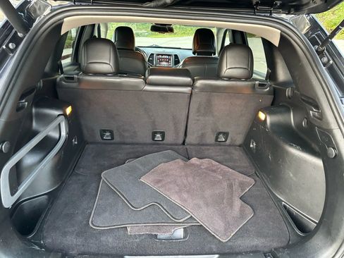 Used 2018 Jeep Cherokee Limited image 14