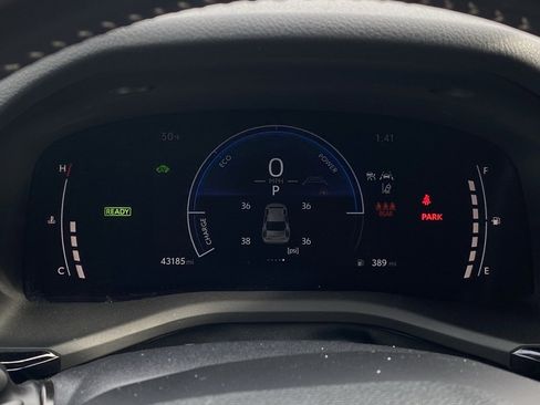 Used 2025 Toyota Camry SE image 12