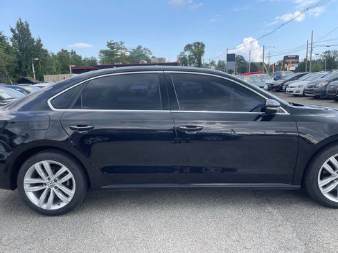Used 2018 Volkswagen Passat 2.0T SE image 4